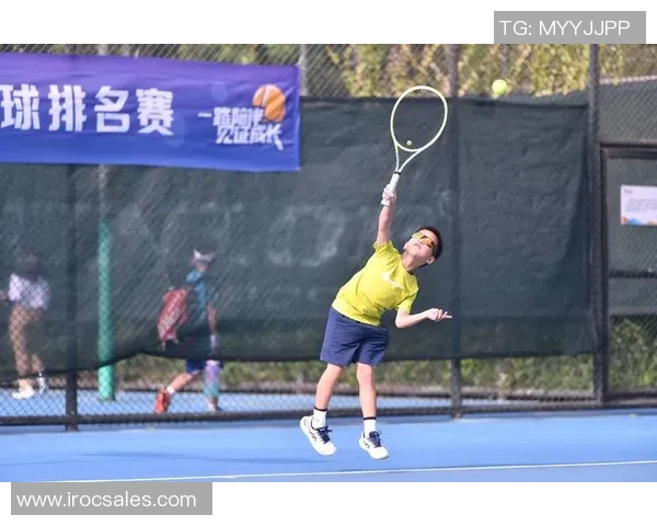 深圳网球队的默契配合与战术分析探讨网球竞技的团队精神与协作技巧